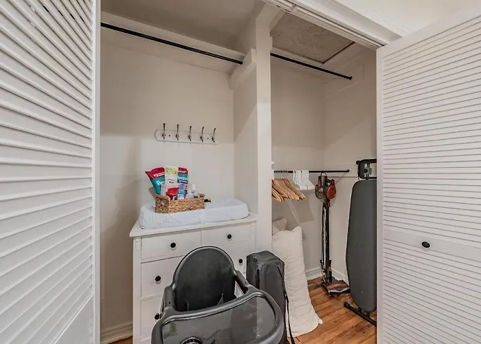 Tcu-dickies-2 King Beds-sleeps 6 Villa Fort Worth